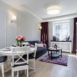 Elite Hamptons Old Town Apartmán