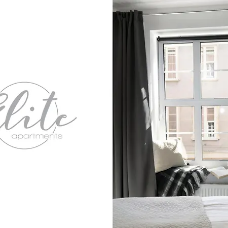 Elite Hamptons Old Town *