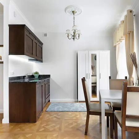 Elite Hamptons Old Town Danzica