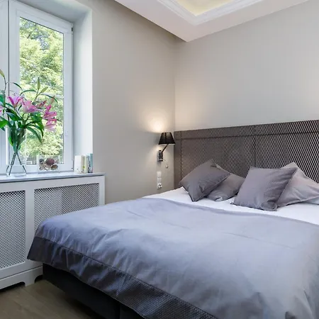 Lägenhet Elite Hamptons Old Town *