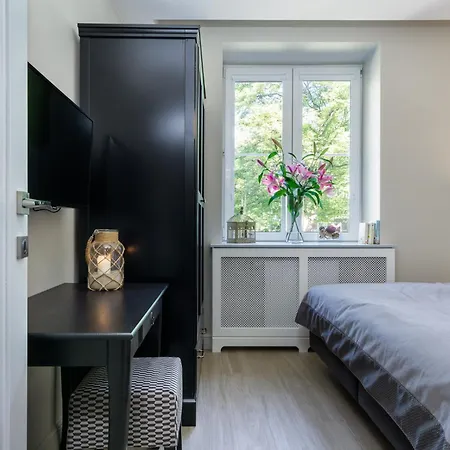 Apartment Elite Hamptons Old Town