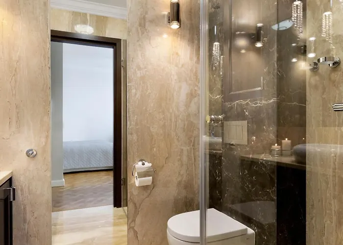 Elite Hamptons Old Town *