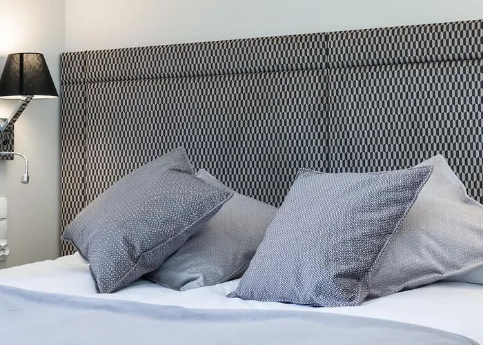 Elite Hamptons Old Town *