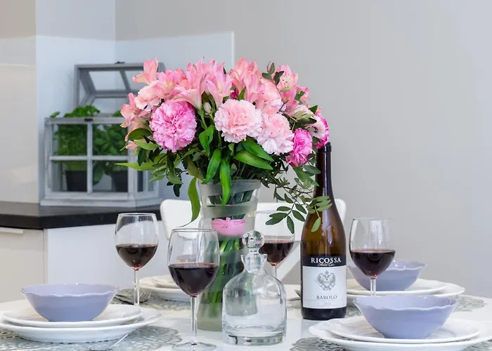 Elite Hamptons Old Town