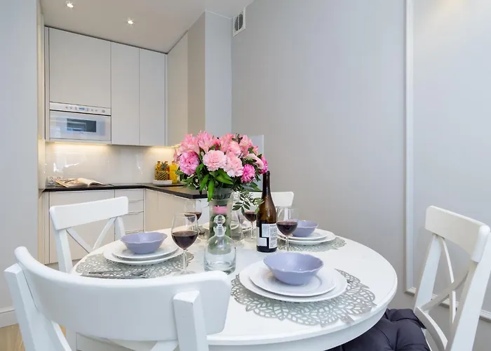 Elite Hamptons Old Town Daire