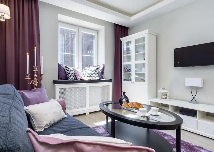 Elite Hamptons Old Town